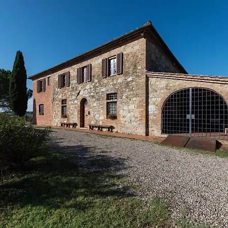 Villa In Tuscan Hills