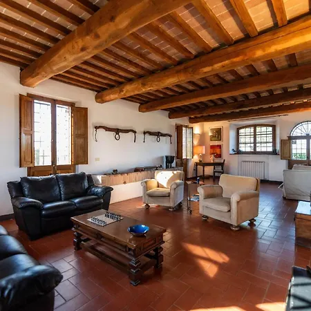 Villa In Tuscan Hills