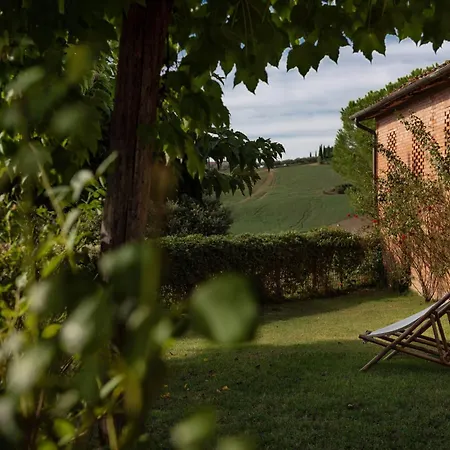 Villa In Tuscan Hills